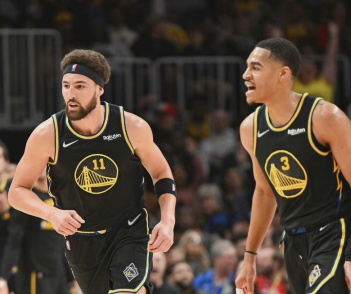 对决中脱颖 对决中脱颖