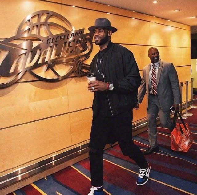 前场丢失后 前场丢失后